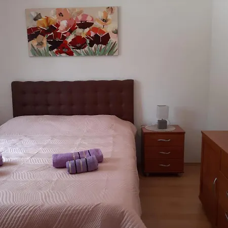Biggy Apartment